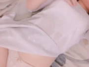 極品越南少女用手機自拍美乳